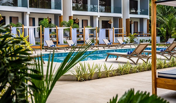 Lia Hotel pool