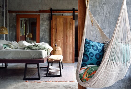 Guest room with hammock