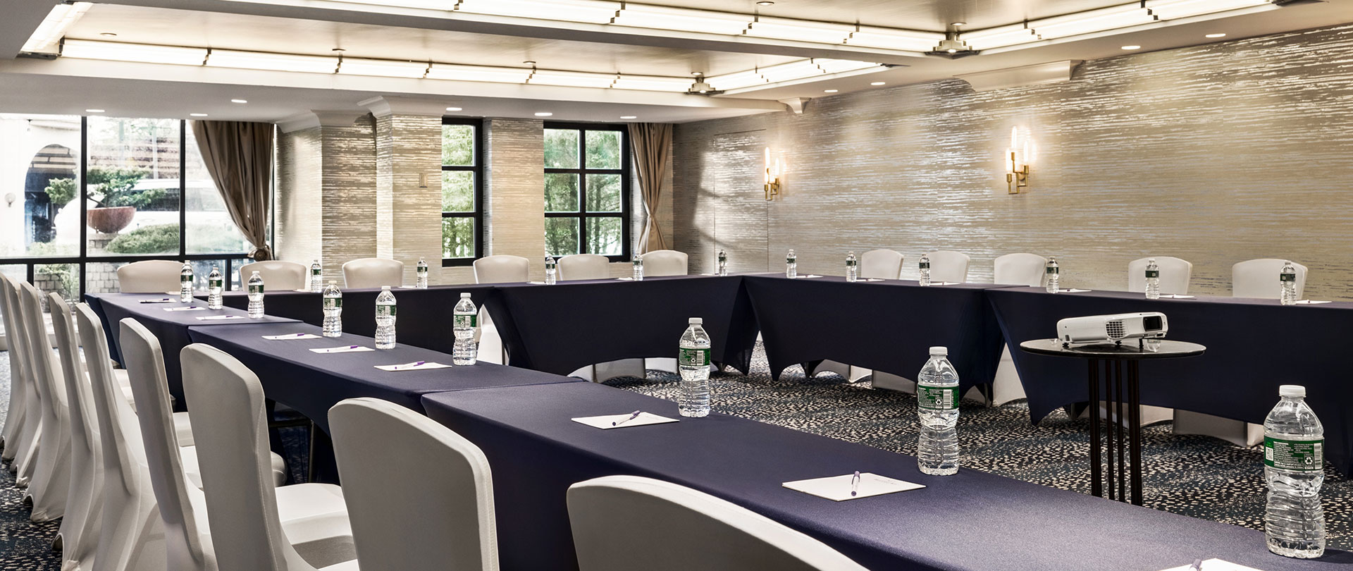 Empire Room, Inn at Great Neck