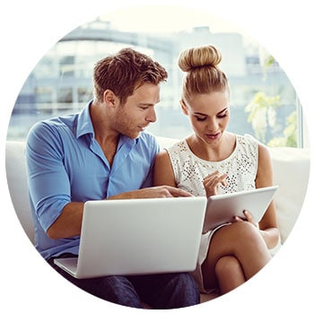 Couple joining WorldHotels Rewards